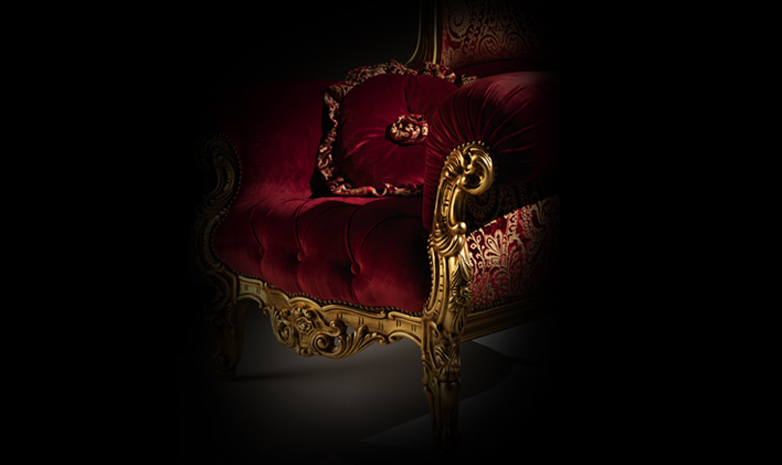 detail throne red 10